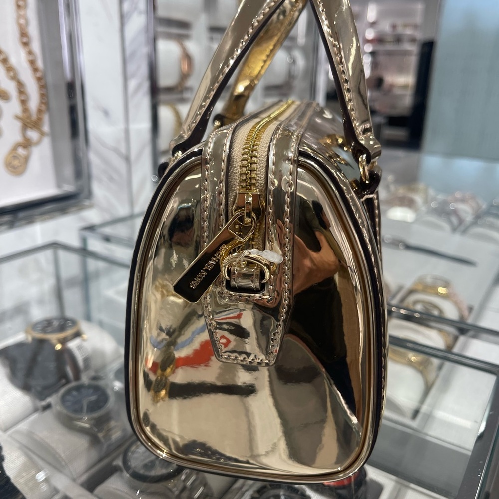 MICHAEL KORS Jet Set Small Metallic Convertible Crossbody Duffle Xbody
Pale Gold - Picture 12 of 16